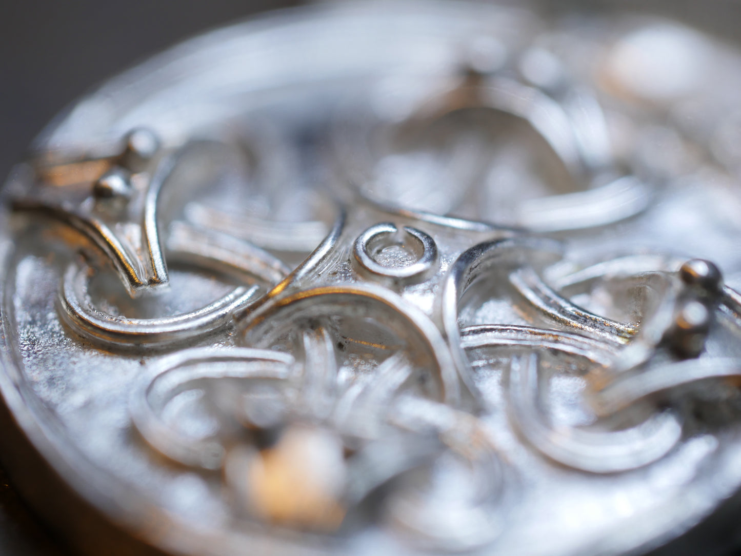 Pendentif en argent fusionné d'inspiration viking