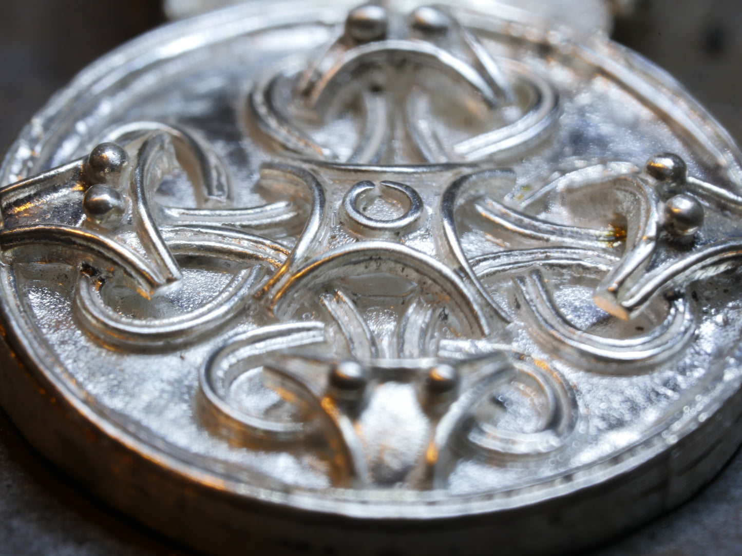 Pendentif en argent fusionné d'inspiration viking